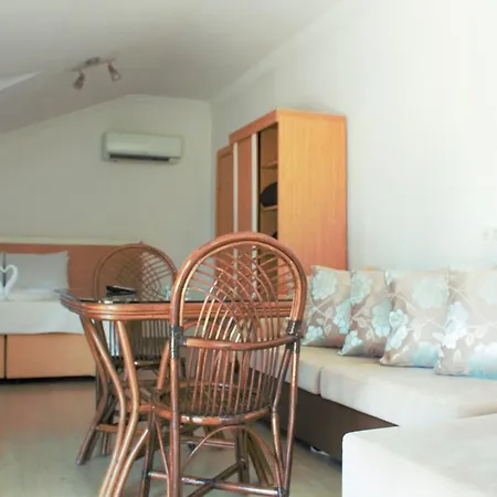 Otel Lidya 3*