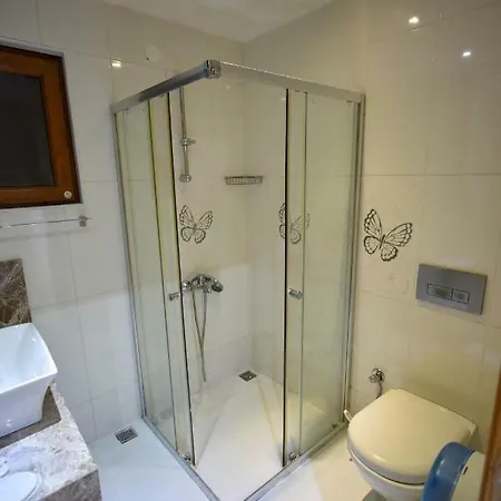 Otel Lidya 3*